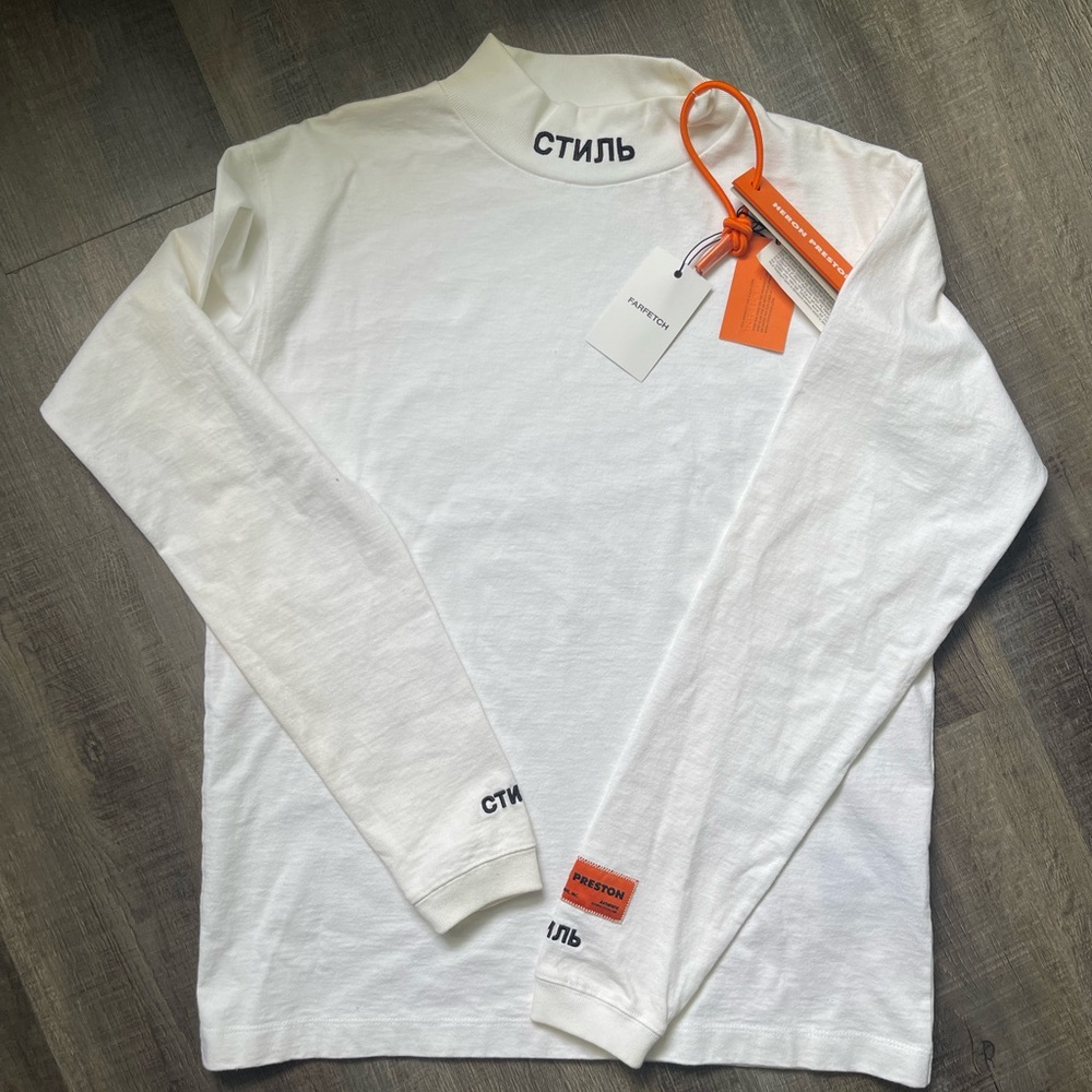 HERON PRESTON | LOGO PATCH | LONG SLEEVE